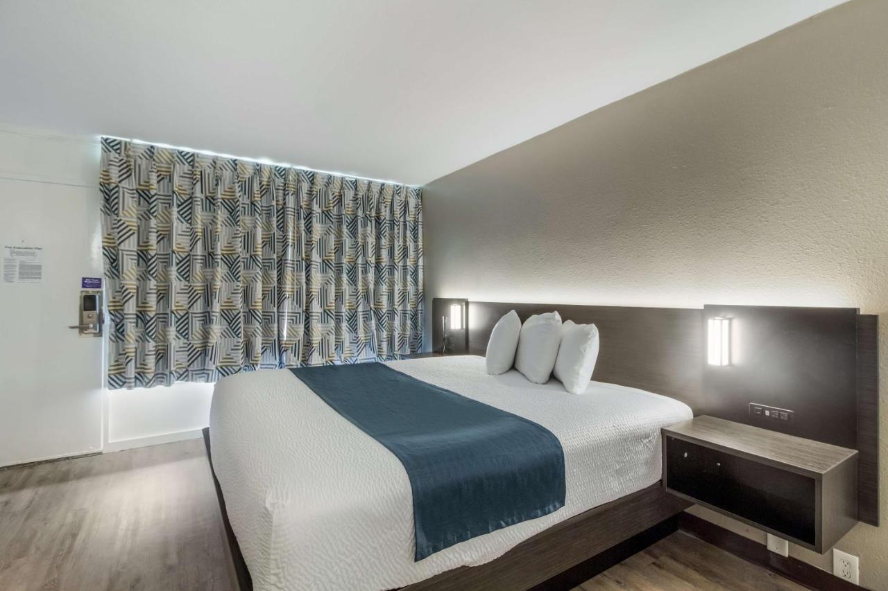 Motel 6 Groves, Tx 外观 照片